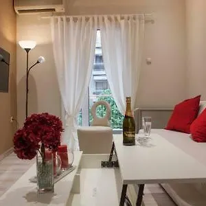 https://apt-modern-central.hotelschalkidiki.net